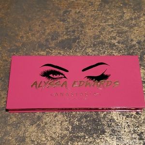 Anastasia Beverly Hills EYESHADOW PALETTE